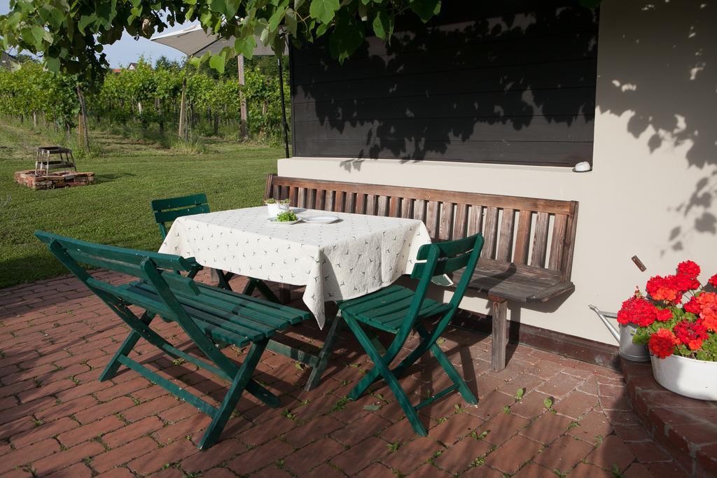 Ferienhaus Neubauer Spielfeld Exterior photo